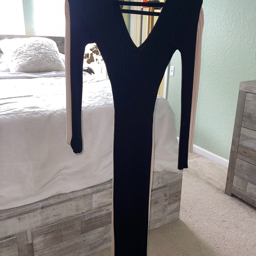 Elegant Black and Tan Knit Dress